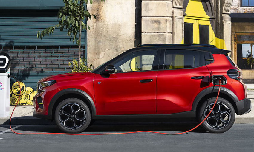 Top 10 Best Electric Cars for the City in 2025: Compactness, Efficiency, and Style