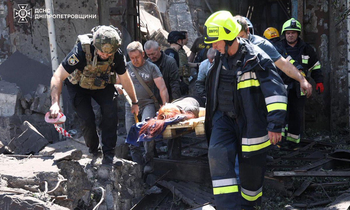 Ракетні удари РФ по Дніпру й Самару: понад 20 загиблих і сотні поранених